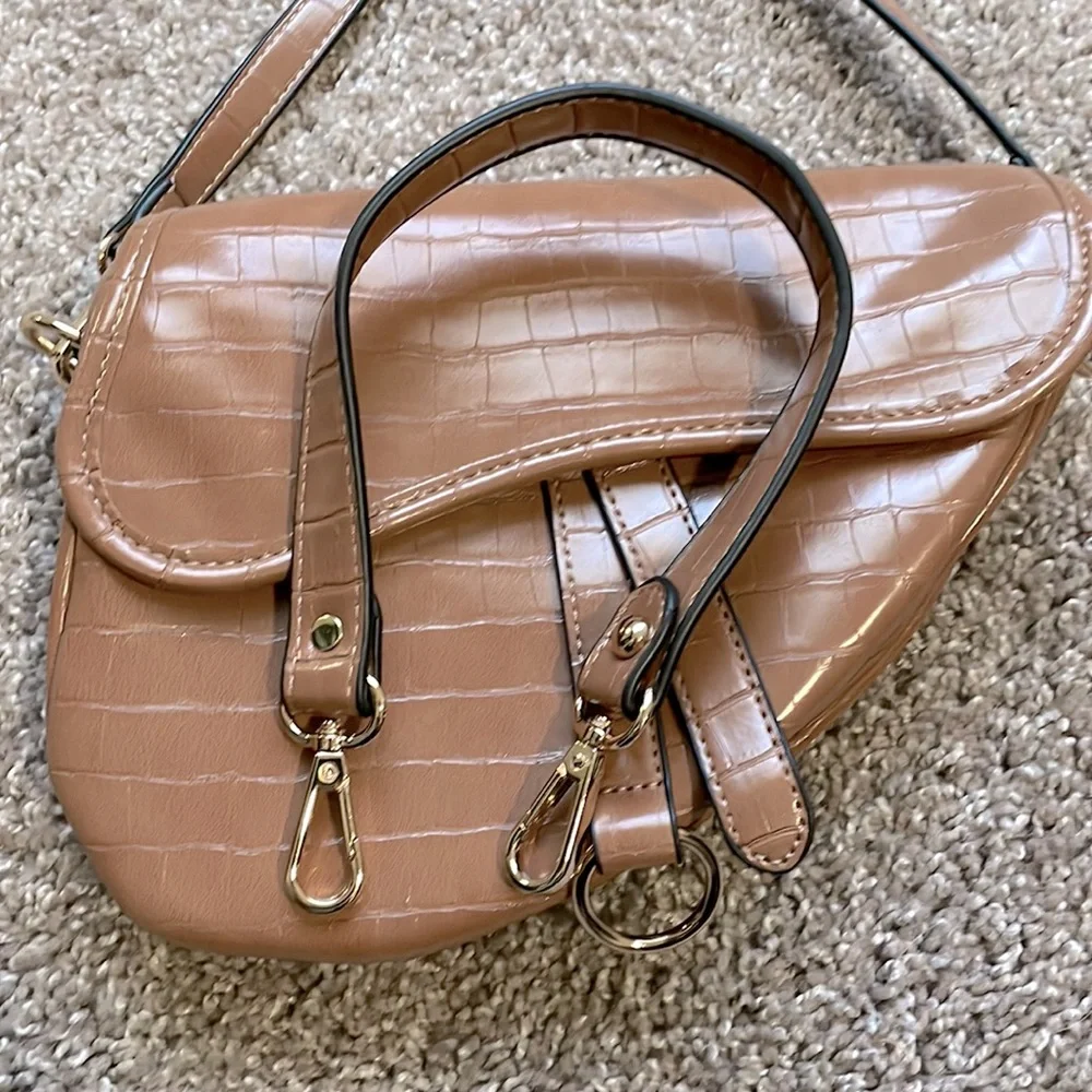 Brown/Tan Faux Crocodile Saddle Bag - Picture 7 of 8